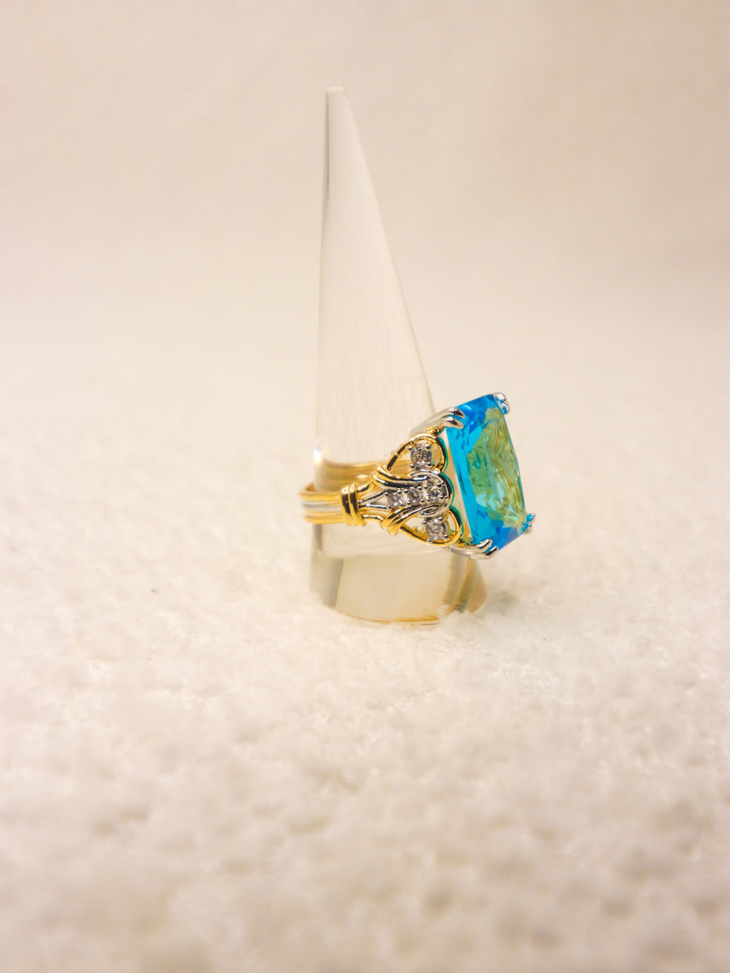 Ocean eye rings