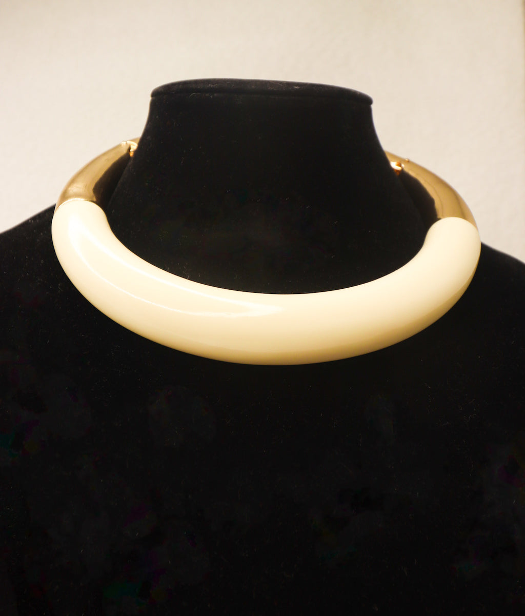 Wilma Flintstone choker