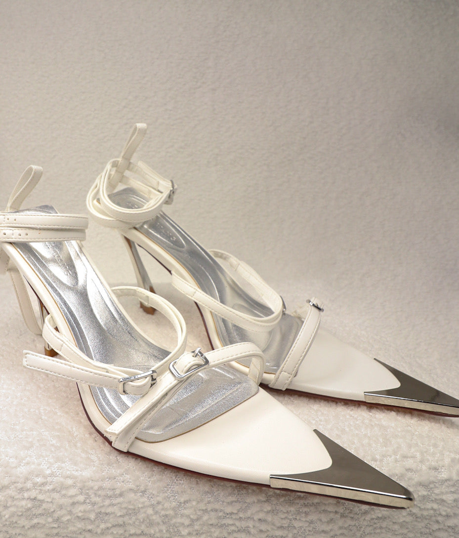 WHITE TOES. SILVER TIPS