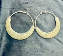 Load image into Gallery viewer, Straw hoops
